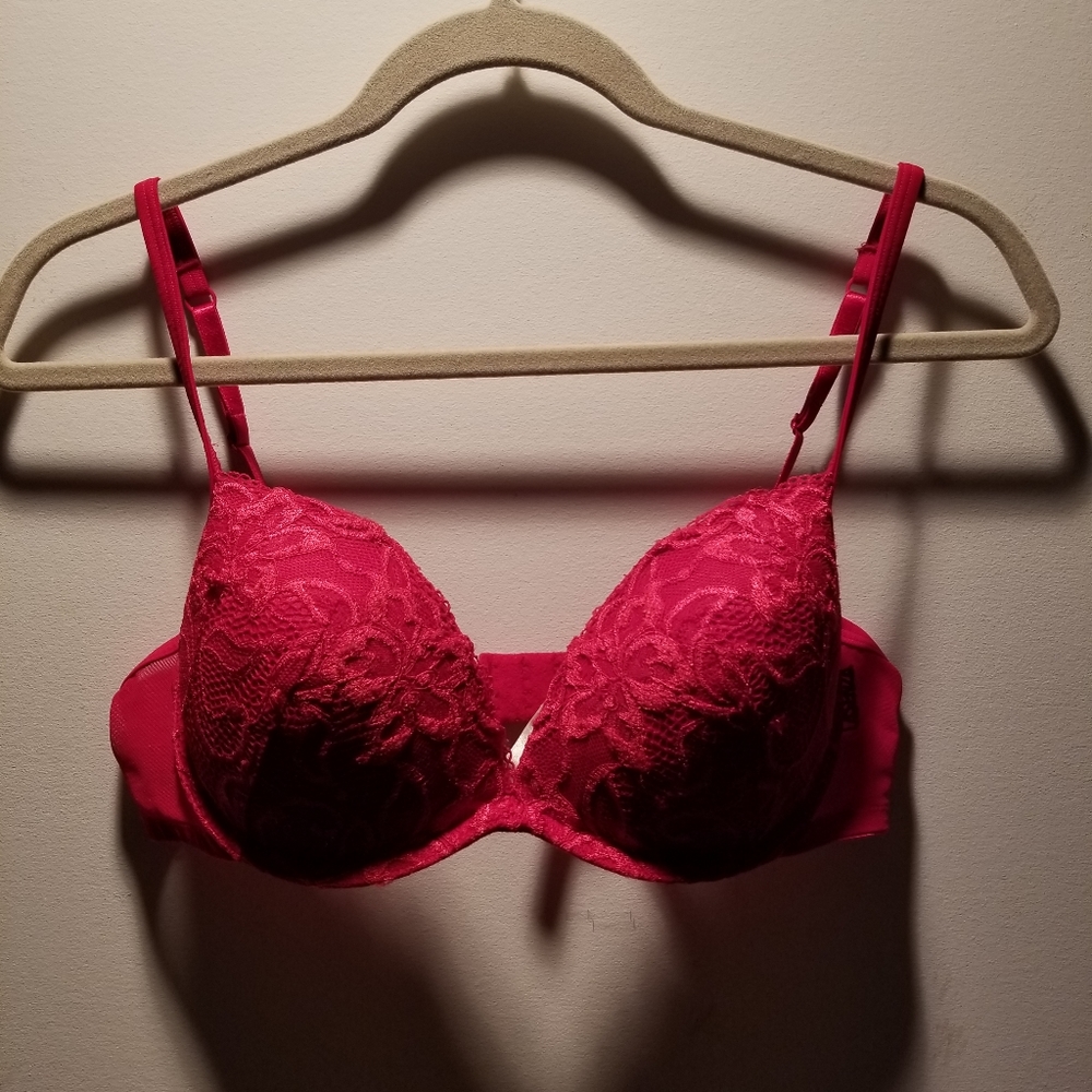 🍁🌺La Senza vintage Y2K lace underwire plunge bra